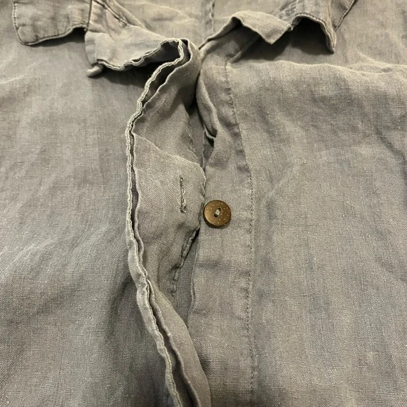 Tahari Light Blue Linen-Blend Utility Button Up - Picture 4 of 6
